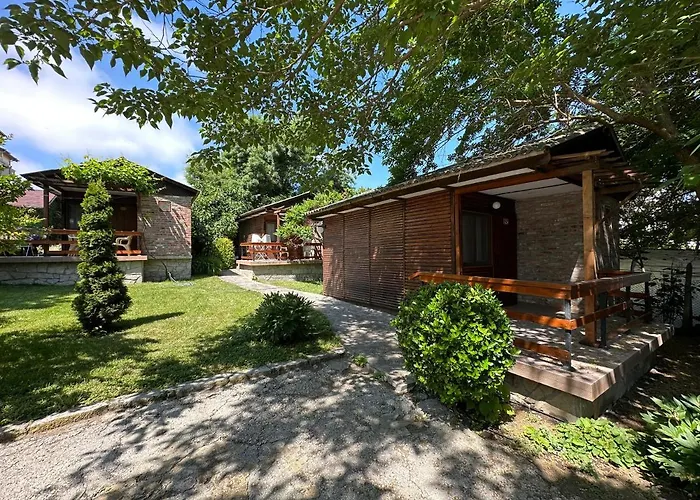 Zora - אתר קמפינג