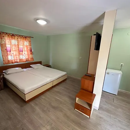 Zora Camping - Obzor