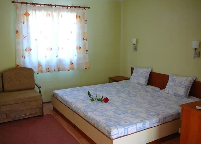 Zora - Campingplads 2*